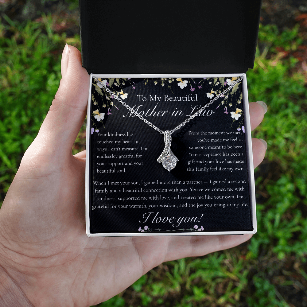 Beautiful /Mother In Law/ Pendant